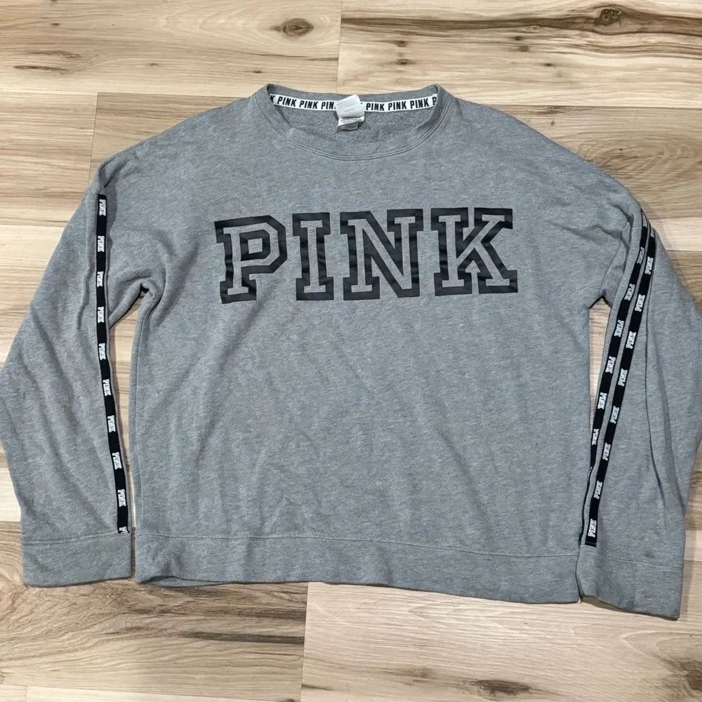 Victoria’s Secret PINK Grey Crewneck Sweatshirt Women’s Medium